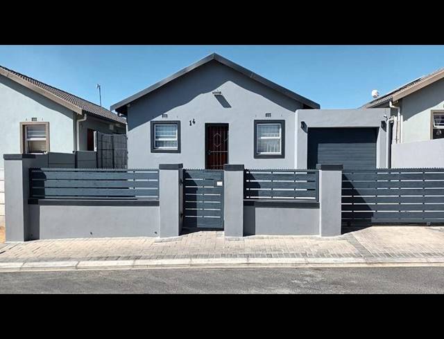 2 BEDROOM HOUSE FOR SALE IN GROENHEUWEL